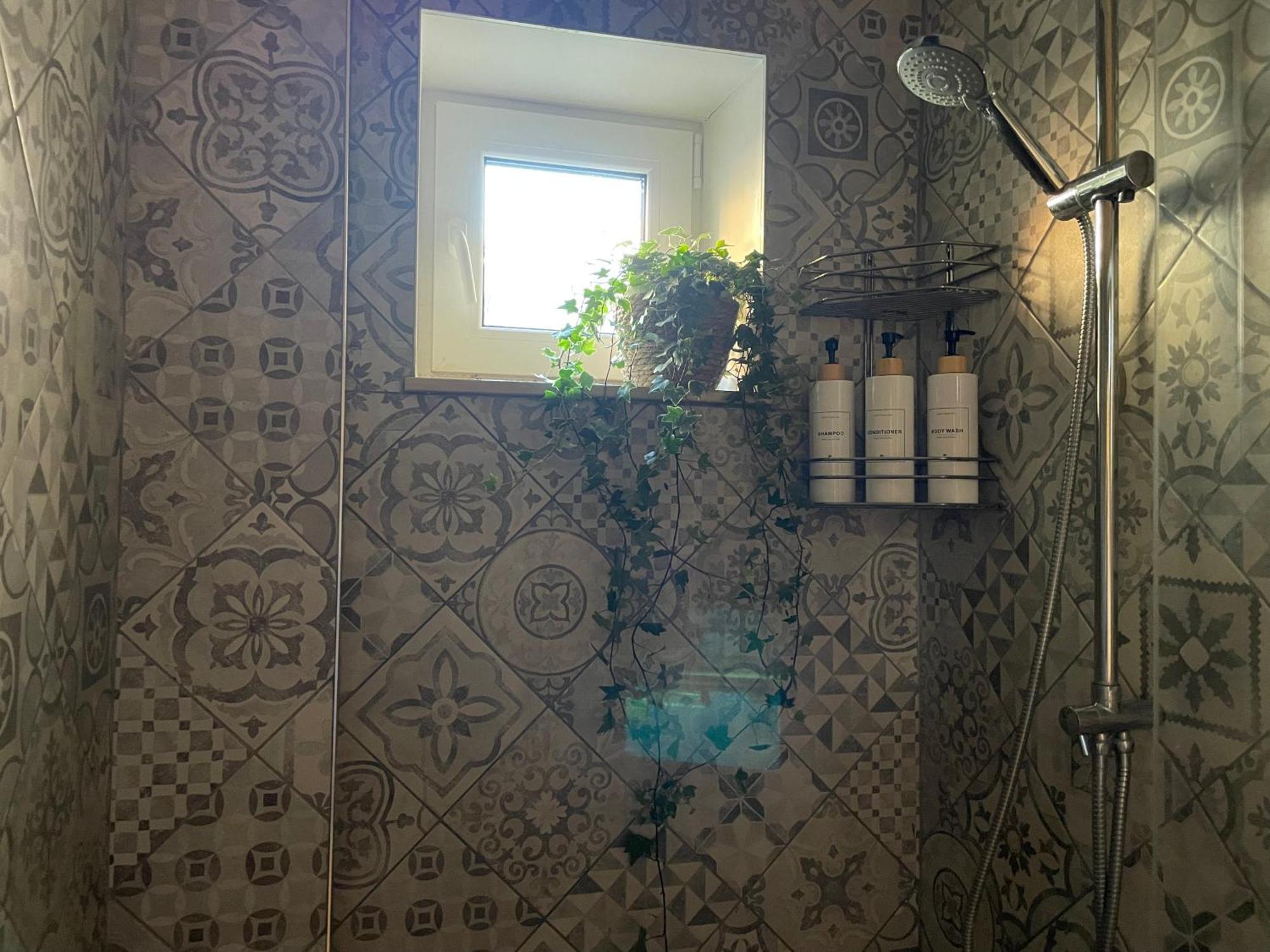 Pristine 1Br Apt In City Center W/ Patio And Parking Riga Eksteriør bilde
